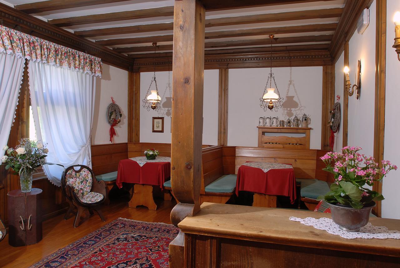 Hotel Albergo Dolomiti San Vito di Cadore Exterior photo